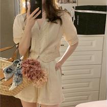French style fashion suit 2024 summer new button design lace top womens shorts two-piece set