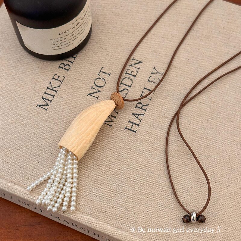 Elegant Accessories ~ Jellyfish Tassel Pearl Necklace for Women, Long Pendant Clavicle Chain, 2026 New Sweater Chain