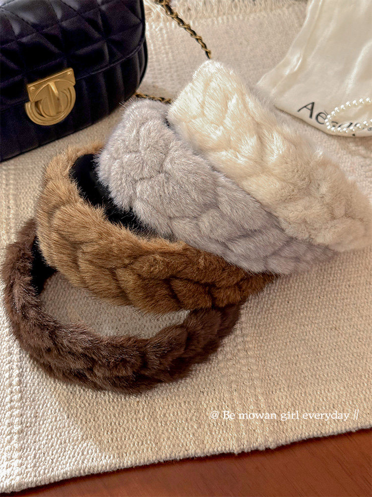 Autumn and Winter Atmosphere Plush Wide-Brimmed Headband for Women 2025 New Style Daily Wear Hair Band High-End Versatile Headband