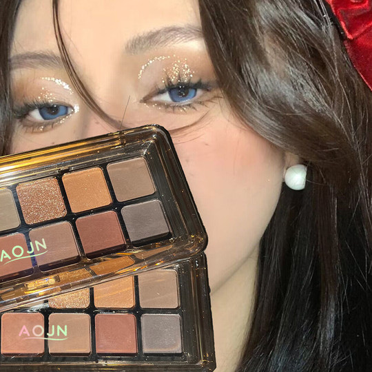 Палитра теней для век из двенадцати оттенков, цвет цементно-серый, натуральный, стойкий, устойчивый к поту, с низкой насыщенностью, очень популярный, новинка 2023 года, оригинальный продукт.