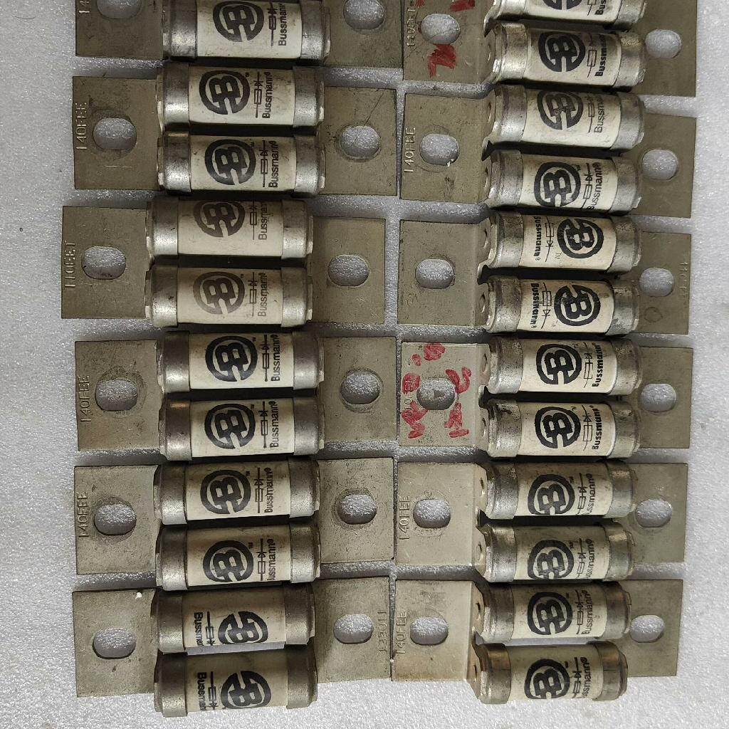 选择旭森熔断器RT18 RT19保险丝的关键因素有哪些?