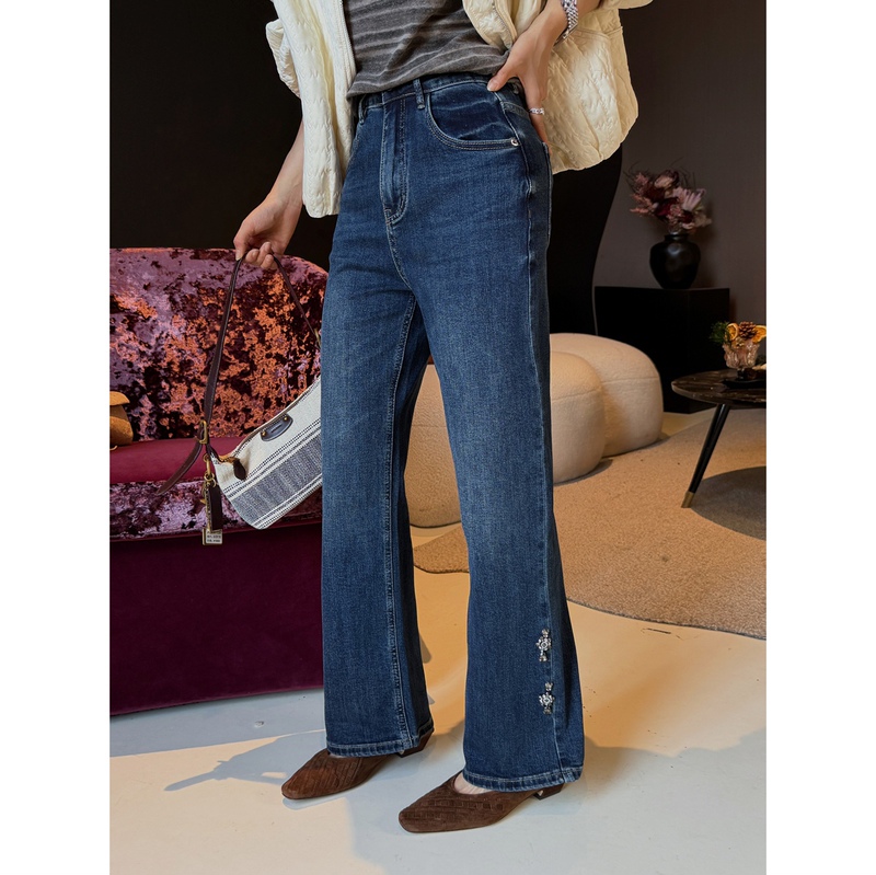 2026 Autumn Handmade Beaded Retro High-Waisted Flared Jeans for Women Slim Fit Versatile Blue Long Pants 2026 Autumn Handmade Beaded Retro High-Waisted Flared Jeans for Women Slim Fit Versatile Blue Long Pants