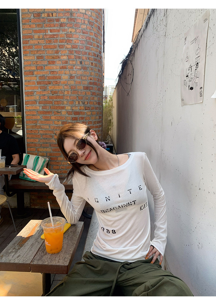 牙套大汪 【Basic Fashionista】 Состаренная футболка с длинными рукавами с потертым принтом букв