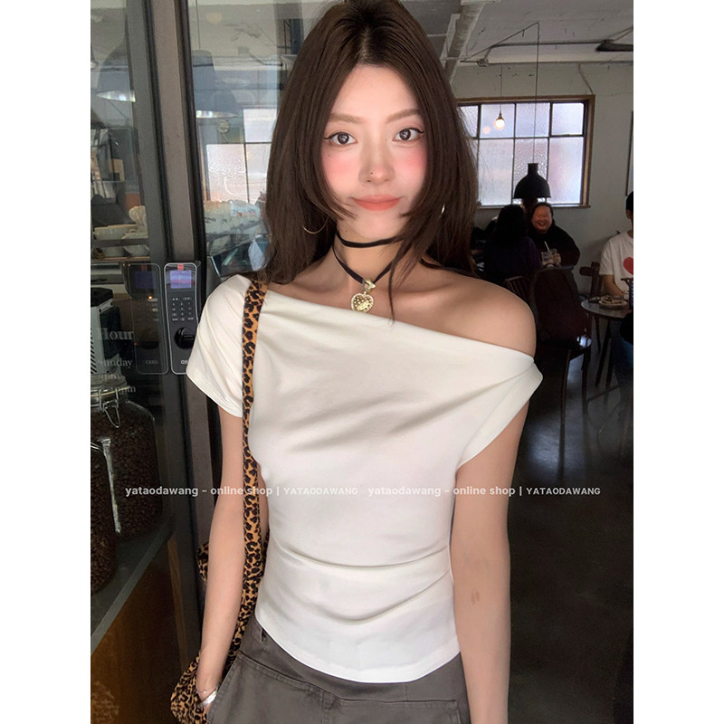 Облегающая футболка с открытыми плечами и короткими рукавами для женщин