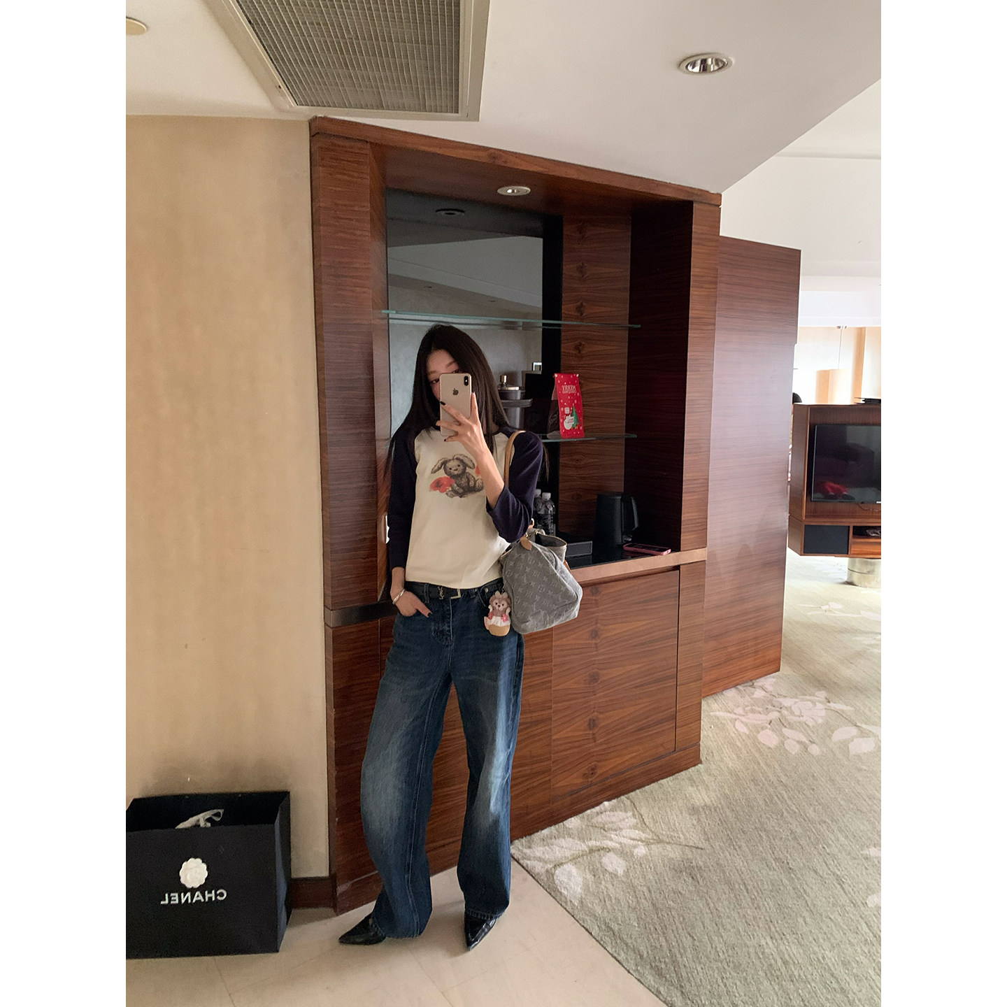 牙套大汪【潦草兔兔】удобная футболка с реглановыми рукавами и принтом кролика