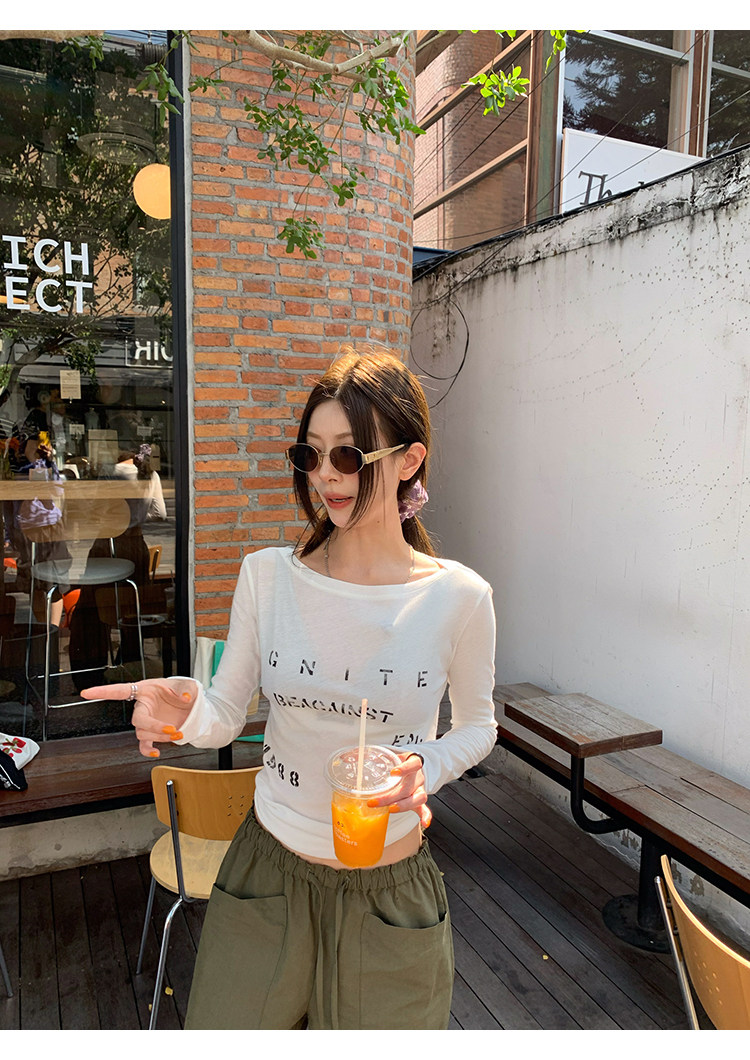牙套大汪 【Basic Fashionista】 Состаренная футболка с длинными рукавами с потертым принтом букв