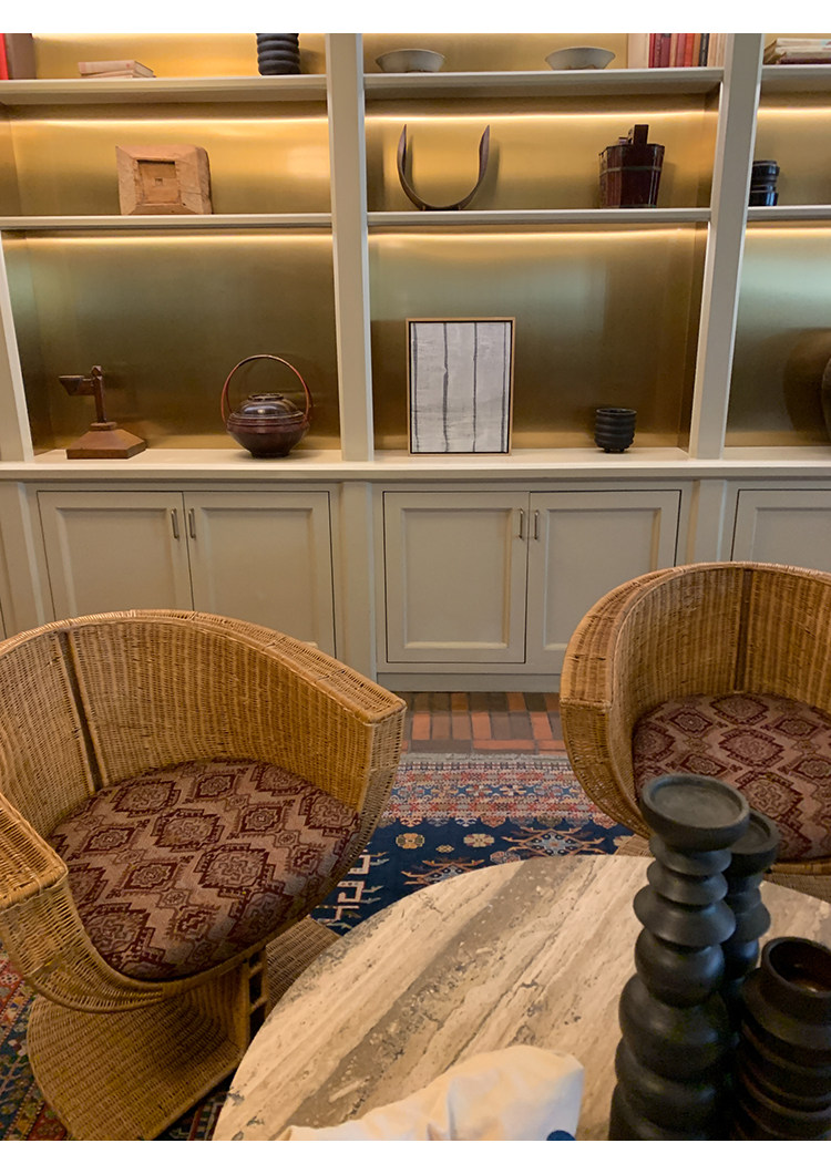 牙套大汪【春日野莓】ажурная кардиган с фактурной поверхностью, круглым вырезом и цветочным принтом на пуговицах