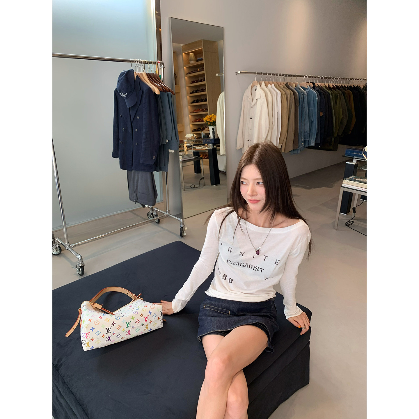 牙套大汪 【Basic Fashionista】 Состаренная футболка с длинными рукавами с потертым принтом букв