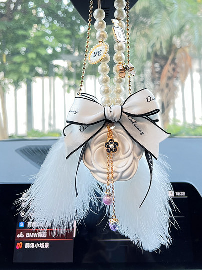 德国汽车挂件2025新款女高级感山茶花扩香石香薰网红车载吊坠礼盒