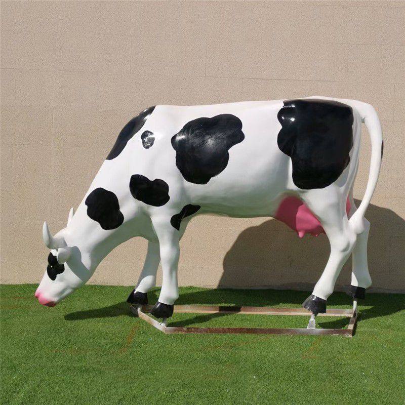 U8国际- U8国际官方网站- U8体育APP下载大学生写家史｜生逢何时：小城生计里两代人的命运变迁