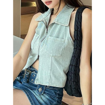 Factory sells summer hot girl halterneck sleeveless T-shirt for women with design sense niche and short vest for outerwear.