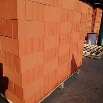 Fair faced bricks fired bricks three-hole clay bricks square bricks permeable bricks garden pavement tiles Dutch bricks fair faced bricks.