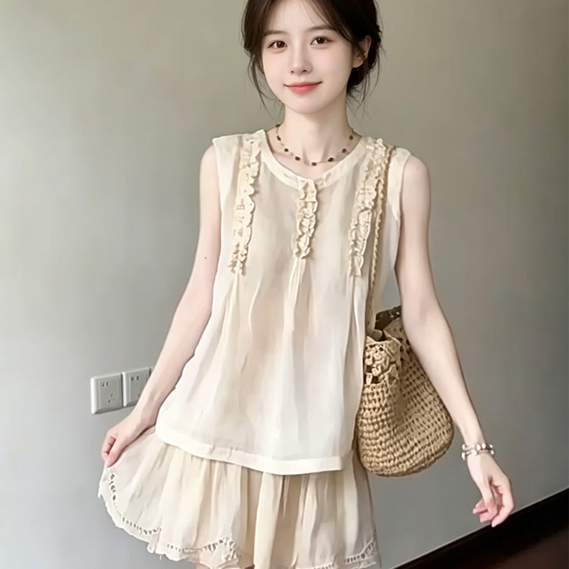 2026 Super Trendy Summer Outfit, a Complete Set of College-Style Suits for Women, Apricot Lace Vest Top, Cut-Out Short Skirt, Two-Piece Set 2026 Super Trendy Summer Outfit, a Complete Set of College-Style Suits for Women, Apricot Lace Vest Top, Cut-Out Short Skirt, Two-Piece Set