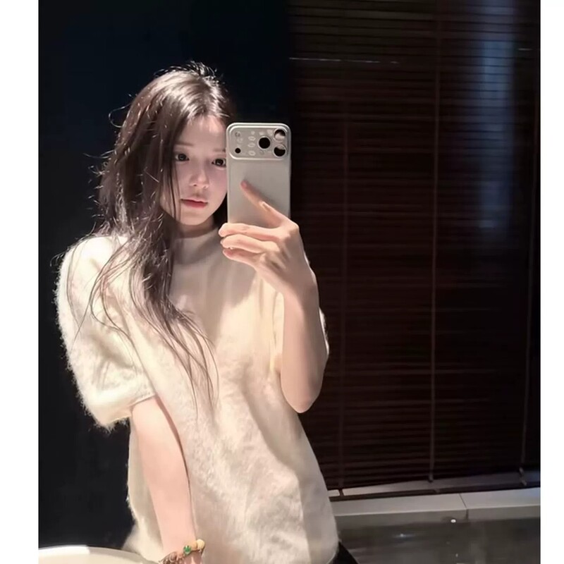 2026 New Style Atmospheric Plush Puff Sleeve Half-Turtleneck Sweater for Women, Autumn and Winter Slim-Fit Short-Sleeve Knit Top