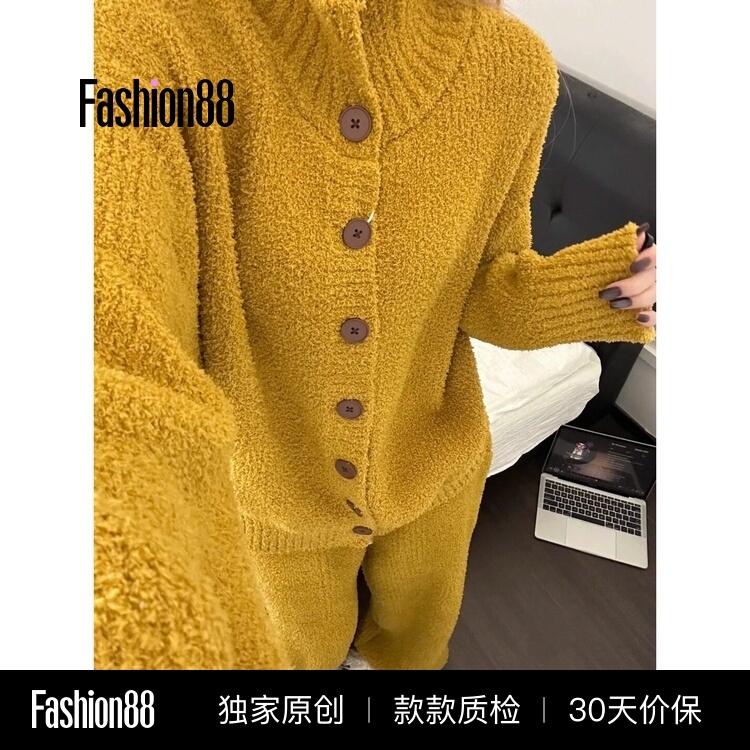 Korean-Style Simple Caramel Solid Color Half-Velvet Pajamas for Women, New Autumn and Winter Thickened Warm Loungewear Set That Can Be Worn Outside Korean-Style Simple Caramel Solid Color Half-Velvet Pajamas for Women, New Autumn and Winter Thickened Warm Loungewear Set That Can Be Worn Outside
