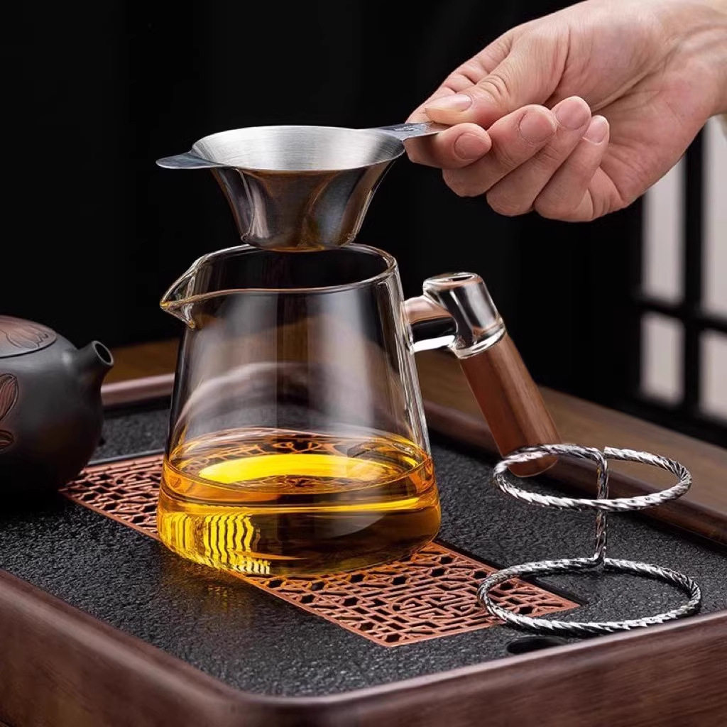 Thickened Glass Fair Cup with High Borosilicate Tea Strainer Filter, Tea Set, Tea Sharing Cup, Tea Divider, Tea Water, Green Tea