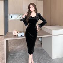 Black gold velvet dress 2023 autumn temperament socialite French slim slim pencil skirt for women