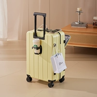 Кремового цвета