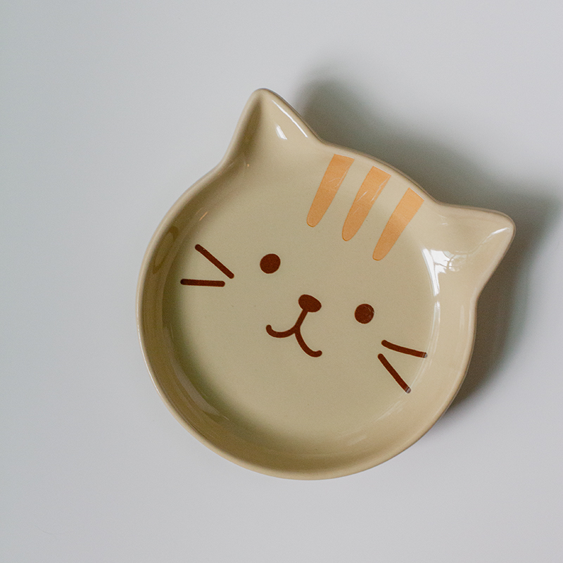 Yellow Cat DishJapanese  Kitty ceramics relief Cartoon Well done! Soup cup With cover Water cup Mug teacup coffee cup grey a plate