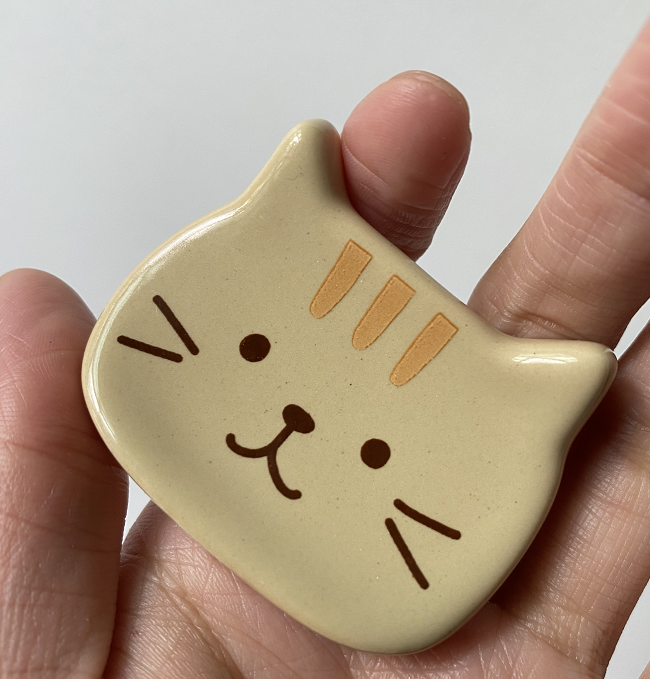 Yellow Cat Chopsticks RackJapanese  Kitty ceramics relief Cartoon Well done! Soup cup With cover Water cup Mug teacup coffee cup grey a plate