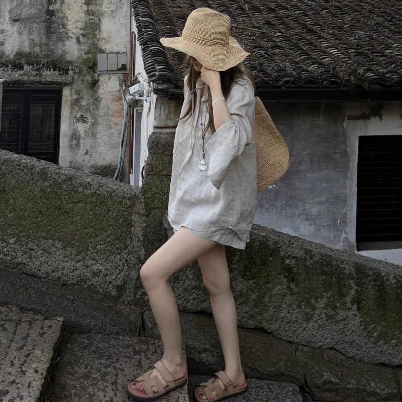 Super Stylish Old Money Style Cotton and Linen Suit for Women, Summer Salt-Style Light Mature Sun Protection Long-Sleeved Shirt and Shorts Fashionable Two-Piece Set