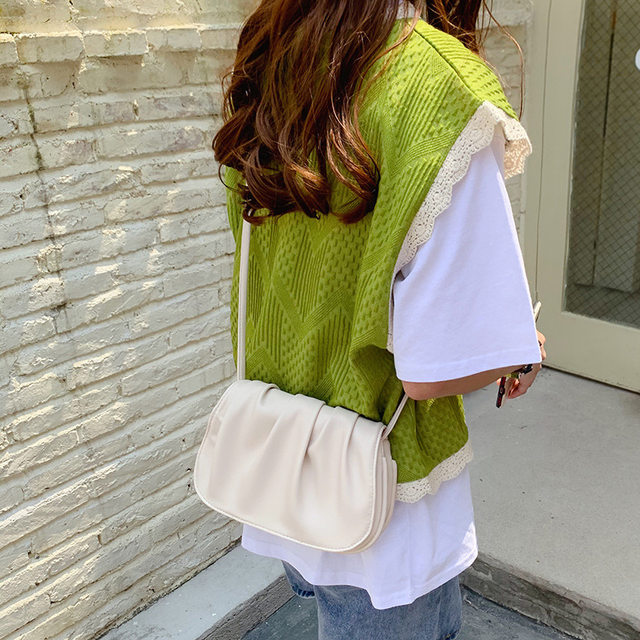 Saddle bag women's cloud bag white bag hand crossbody Korean version chic ງ່າຍດາຍ fairy pleat 2024 ແນວໂນ້ມໃຫມ່