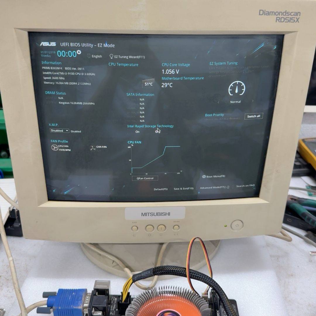 Японский кинескопный дисплей RDSISX DP15HO с электронно-лучевой трубкой и большим животом