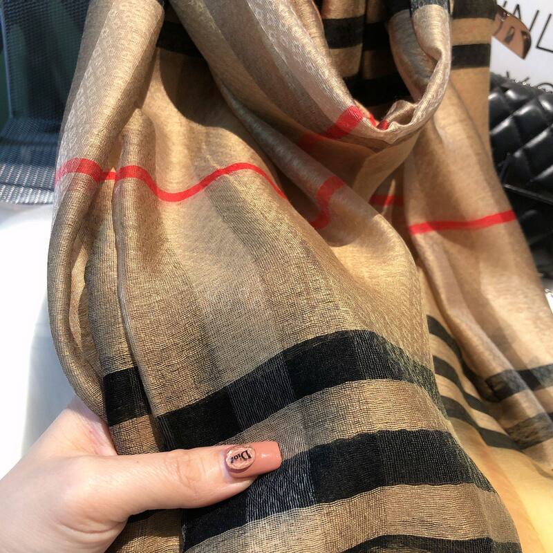 Suitable for Mufendi Plaid Silk Scarf, High-End Silk Wool Scarf for Women, Winter 2021 New Model, Premium Shawl for Autumn Suitable for Mufendi Plaid Silk Scarf, High-End Silk Wool Scarf for Women, Winter 2021 New Model, Premium Shawl for Autumn