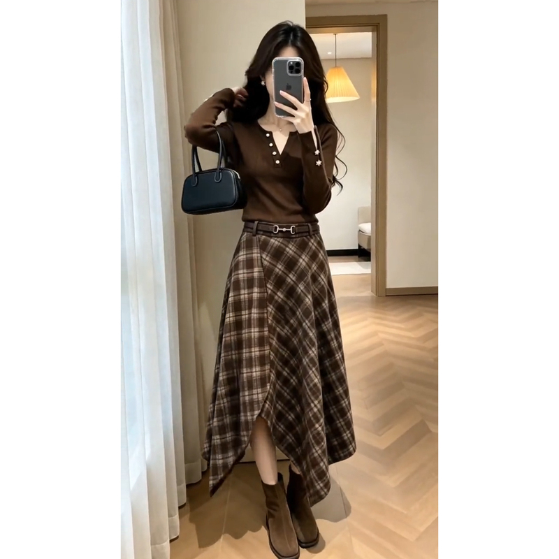 Korean Style Petite Mature Fashion Plaid Dress for Women Early Autumn 2026 High-End Two-Piece Long Dress Set Korean Style Petite Mature Fashion Plaid Dress for Women Early Autumn 2026 High-End Two-Piece Long Dress Set
