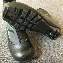 He cross-country ski shoes traditional NNN double groove dry land pulley cross-country shoes waterproof and cold-resistant