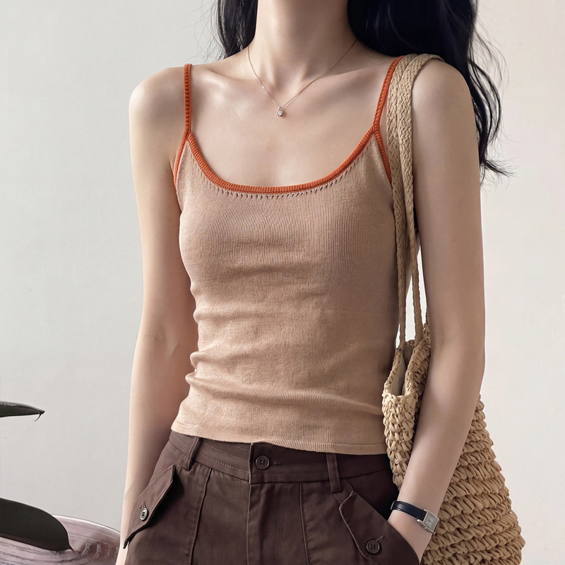 American Hot Girl Style U-Neck Knitted Camisole for Women, Unique and Beautiful for Summer, Slim Fit, Stunning Sleeveless Top