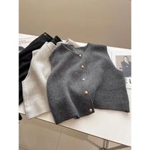 Korean temperament gold buckle knitted vest autumn and winter warm and soft waxy outer sweater vest solid color layered top for women spring