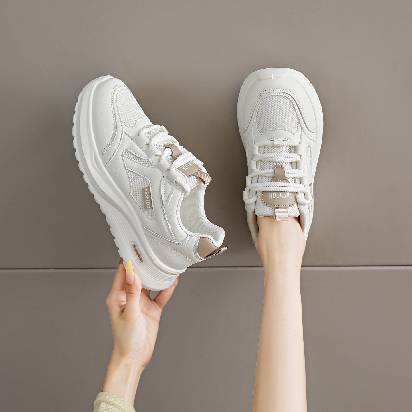 soft sole Women's Sneakers 2025 New Spring and Autumn Shock-Absorbing Running Lightweight Soft Sole Ultra-Light Non-Slip Dad Shoes