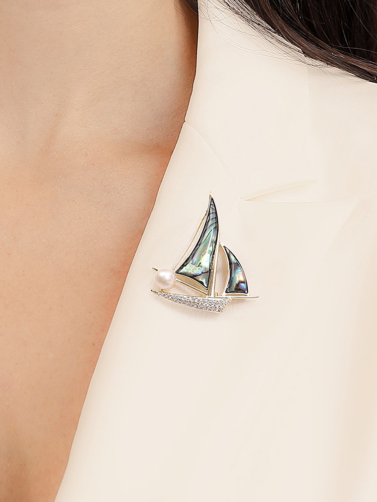 Abenheart Danish Star Sea Sail Song Brooch High-End Exquisite Sailboat Brooch Pin Accessory for Men and Women Elegant and Trendy