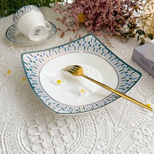 2025 New French-Style Tableware Plates, Bone China Salad Plates, Household Pasta Square Plates, Ceramic Dish Plates with Raised Corners