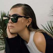 2024 fashionable cat eye sunglasses for women ins European and American style pendant necklace sunscreen sunglasses for women trendy