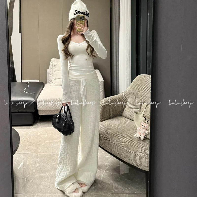 High-End Ready Stock! Mink Velvet High-Waisted Straight-Leg Pants, Heavy Jacquard Knit Wide-Leg Pants for Women, Drapey and Slimming Floor-Length Pants High-End Ready Stock! Mink Velvet High-Waisted Straight-Leg Pants, Heavy Jacquard Knit Wide-Leg Pants for Women, Drapey and Slimming Floor-Length Pants