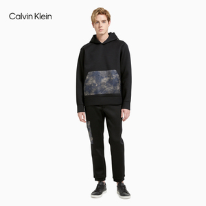 CKCalvinKlein 男装连帽时尚印花袋鼠兜套头衫 M90303E052N