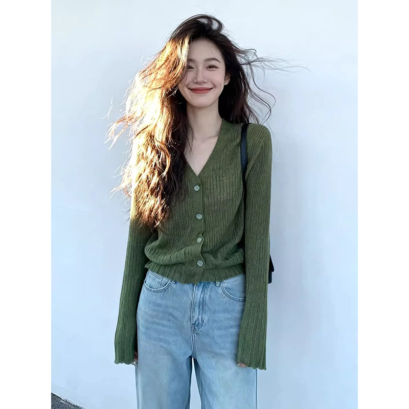 Korean-Style Hong Kong Chic Green Knit Cardigan for Women, Autumn Design, Niche Loose-Fitting Outerwear
