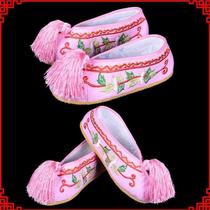 Zhenglong costume Peking opera Yue opera opera shoes drama Hua Dan lady embroidered shoes beef tendon sole straw flower flat color shoes