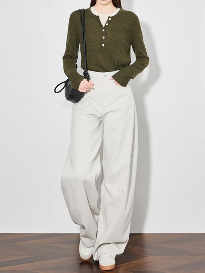 Les conseils de FAESSLIN vous étonneront. Jean pour femme en coton beige à taille haute, pantalon banane long et polyvalent à jambes larges.