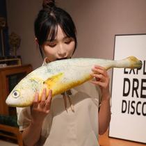 Simulated yellow fish plush toy Internet celebrity supermark