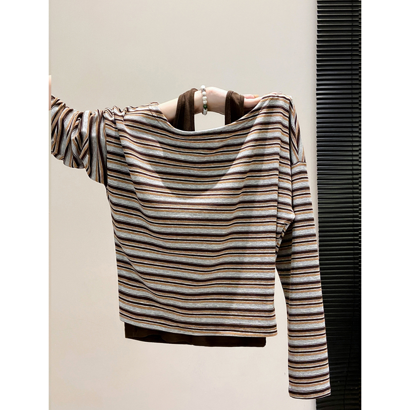 Halter Neck Faux Two-Piece Design Long-Sleeve Striped T-Shirt for Women, New Autumn Style, Pure and Alluring Style, Color-Blocking Off-Shoulder Outerwear Top Halter Neck Faux Two-Piece Design Long-Sleeve Striped T-Shirt for Women, New Autumn Style, Pure and Alluring Style, Color-Blocking Off-Shoulder Outerwear Top