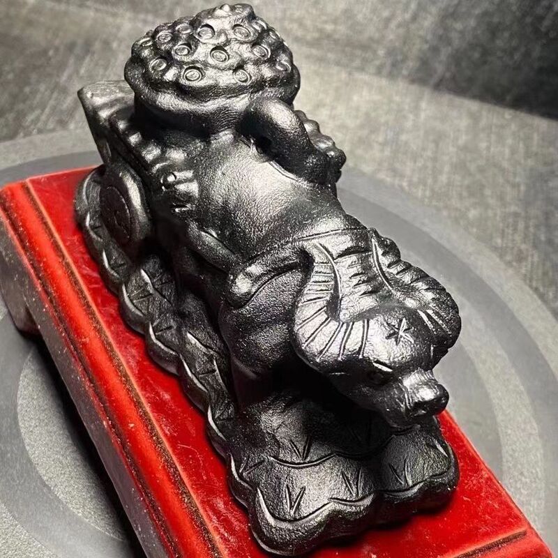 Natural Obsidian-Colored Ox-Drawn Carriage Ornament, Black Ink Jade Ox-Drawn Ingot and Cabbage Feng Shui Auspicious Ornament for Home Entrance