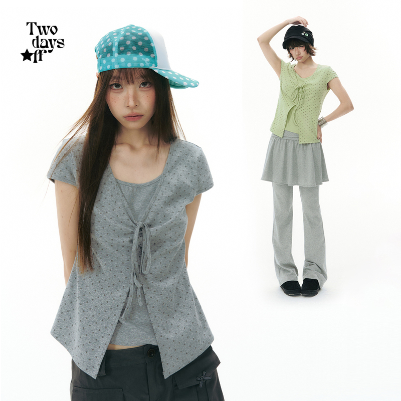Twodaysoff Korean Style Fake Two-Piece Tie-Up Polka Dot Short-Sleeve T-Shirt for Women, Sweet and Slimming Top Twodaysoff Korean Style Fake Two-Piece Tie-Up Polka Dot Short-Sleeve T-Shirt for Women, Sweet and Slimming Top
