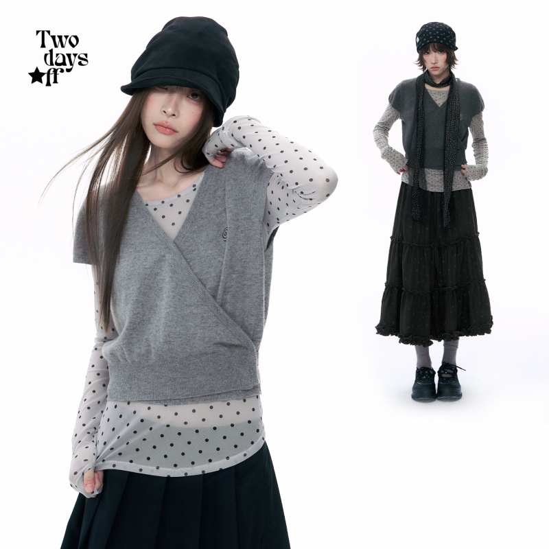 Twodaysoff Korean Style V-Neck Embroidered Wool Cardigan for Women, New Autumn Sweet Drawstring Top Twodaysoff Korean Style V-Neck Embroidered Wool Cardigan for Women, New Autumn Sweet Drawstring Top