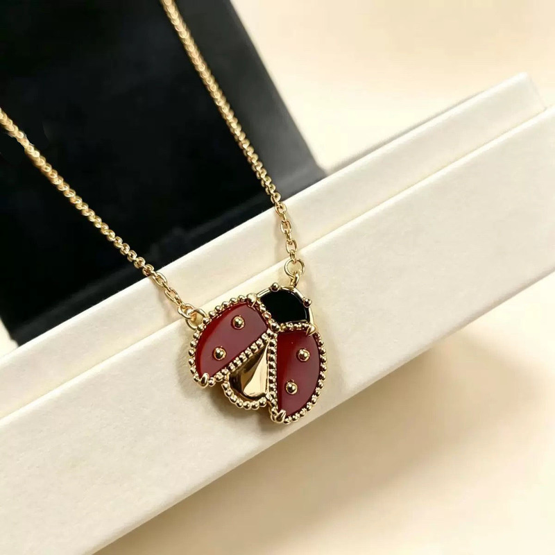 [Lenorman Jewelry Collection] Original Design Ladybug Bracelet V-Gold Open-Winged Four-Leaf Clover Bracelet Cnc Light Luxury Style