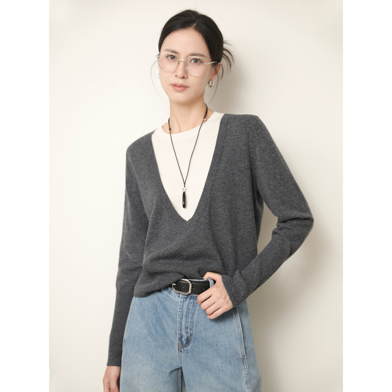 Pumen Xus High-Quality Color-Blocked Faux Two-Piece Wool Sweater for Women, Skin-Friendly Pullover with Large U-Neck, Knitted Top for Autumn