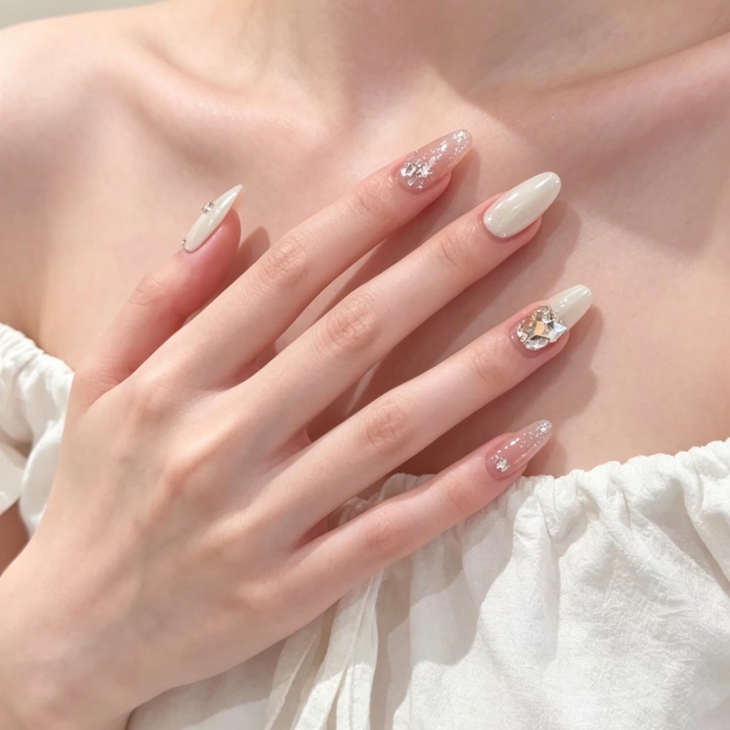 Oval Handmade Nail Stickers, Early Autumn New Style, Pure Cream Texture with Fine Glitter, High-End Feel, Removable Fake Nails Oval Handmade Nail Stickers, Early Autumn New Style, Pure Cream Texture with Fine Glitter, High-End Feel, Removable Fake Nails