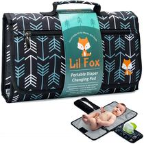 New style portable baby diaper pad newborn diaper changing pad when going out can be folded into a mommy handbag
